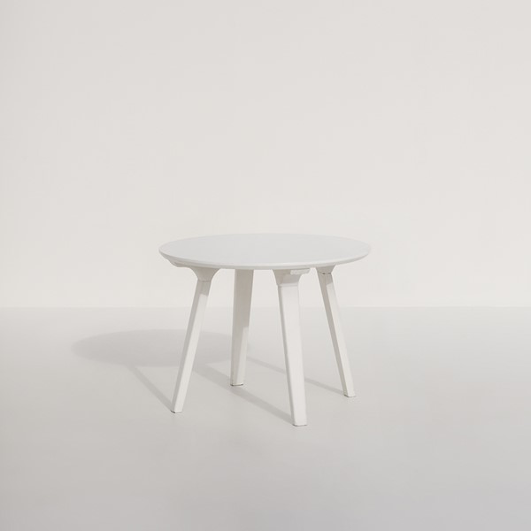 30 | Oliver White Round Lounge Table