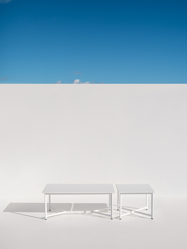 Switch White Lounge & Side Table