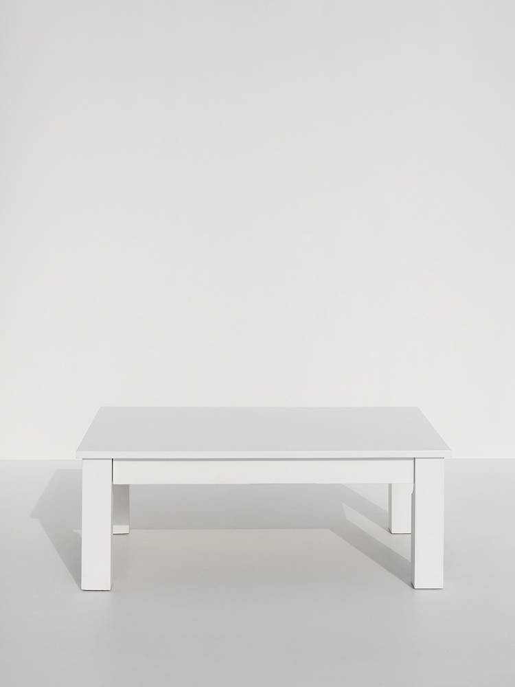 Spicy White Rectangular Lounge Table