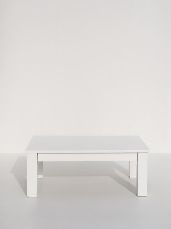 Spicy White Rectangular Lounge Table