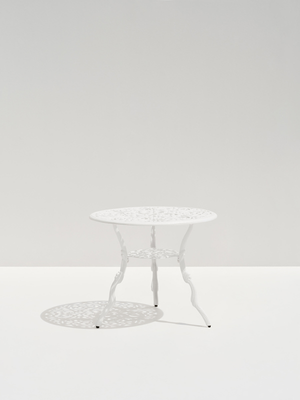 Victoria Dining Table