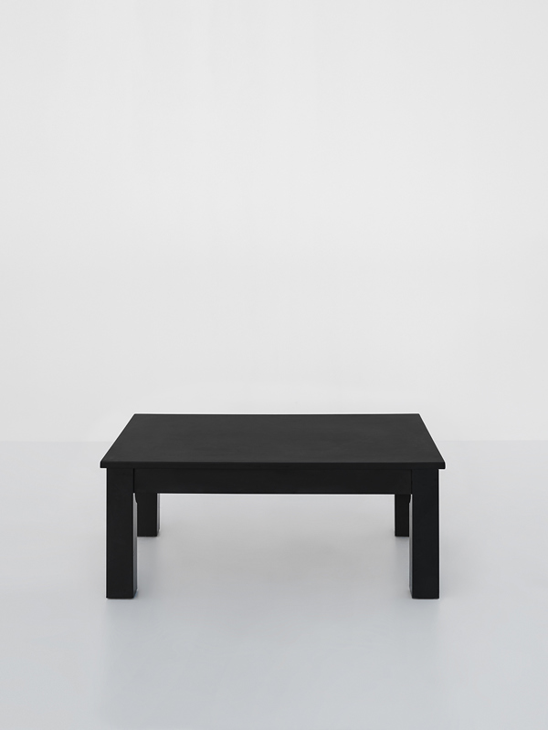 Spicy Black Rectangular Lounge Table