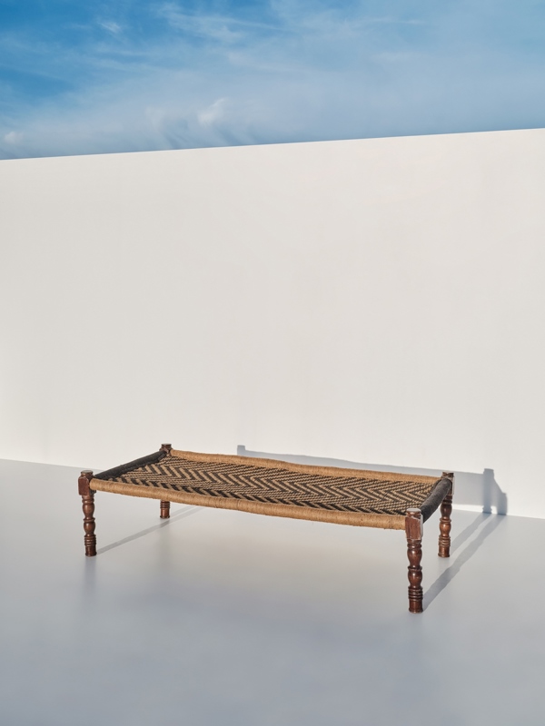 Lima Black Bench