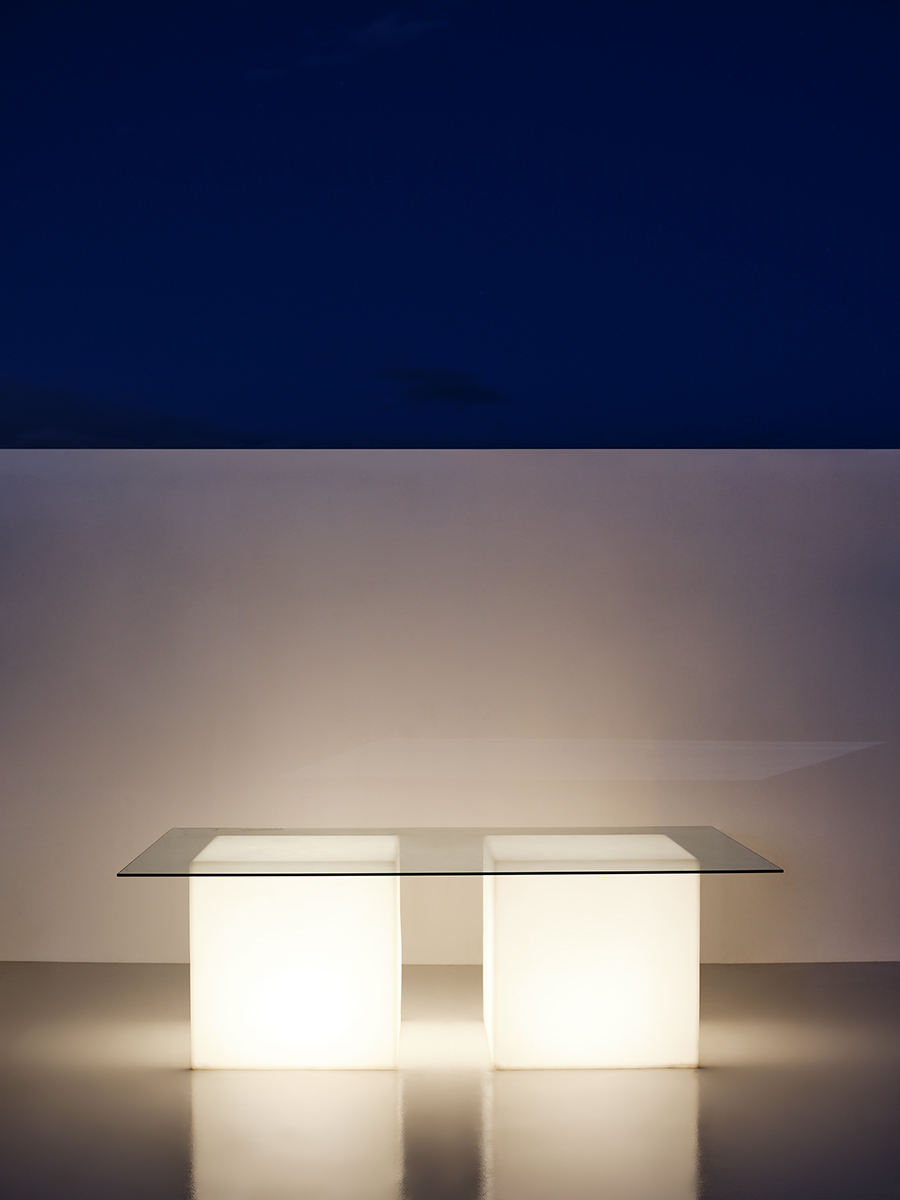 Cube Table