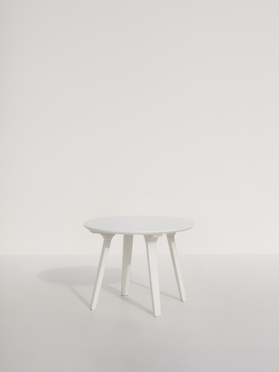 Oliver White Round Lounge Table