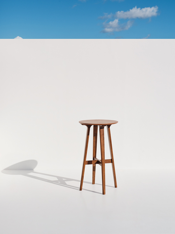 Oliver Brown High Round Table