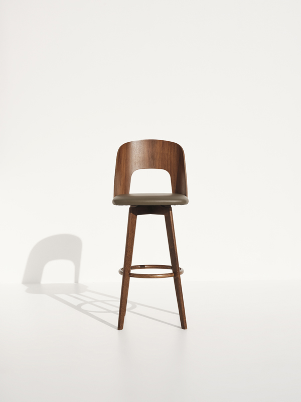 Scarlet brown Barchair