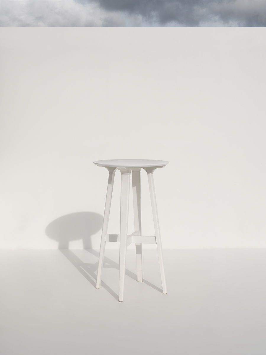 Oliver White Round Bar Table