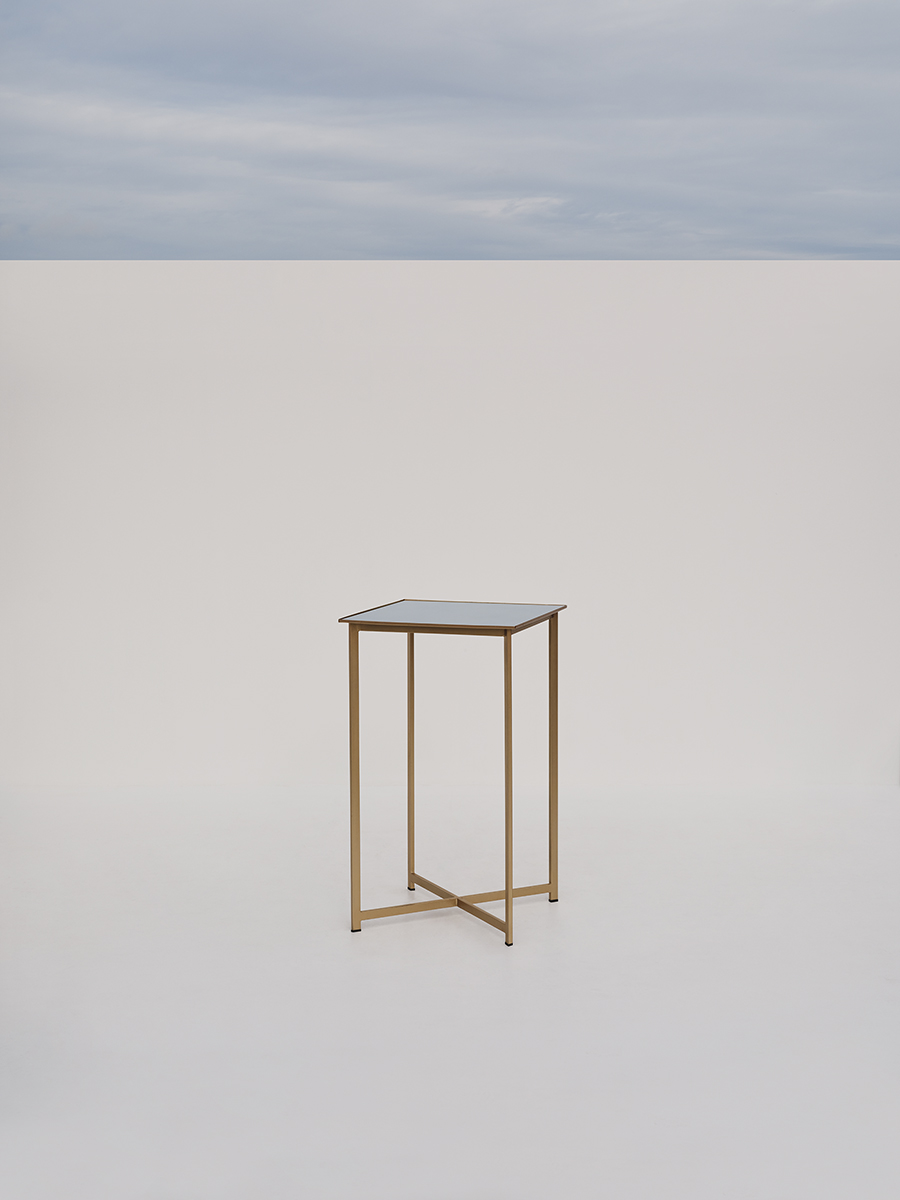 Switch Gold Bar Table