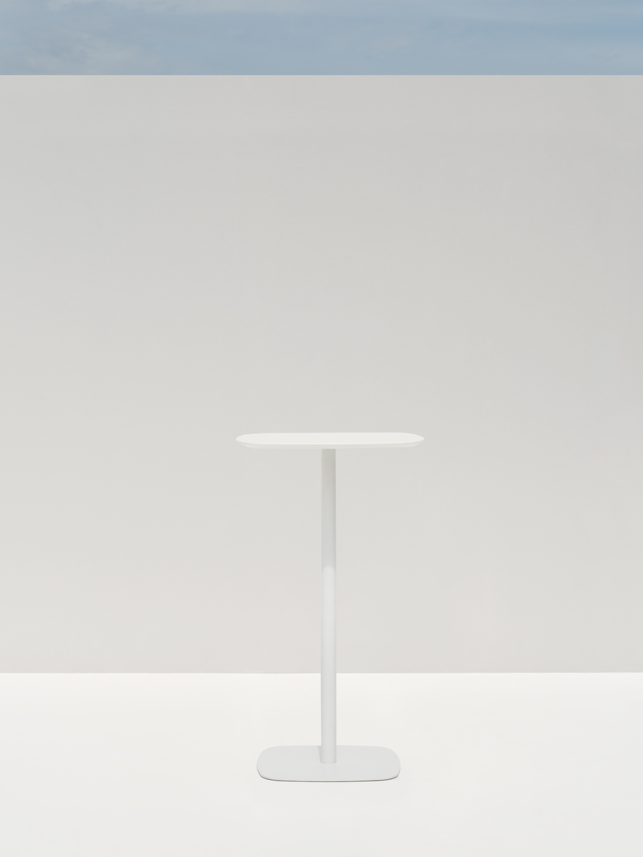 Corte High Table